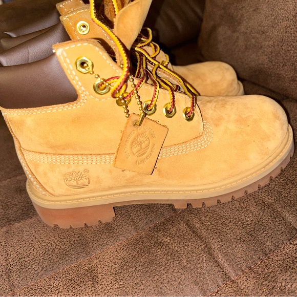 Aunthentic Kids Timberland Waterproof Boots Color:Wheat NuBuck - Picture 4 of 6